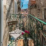 House Old Town *